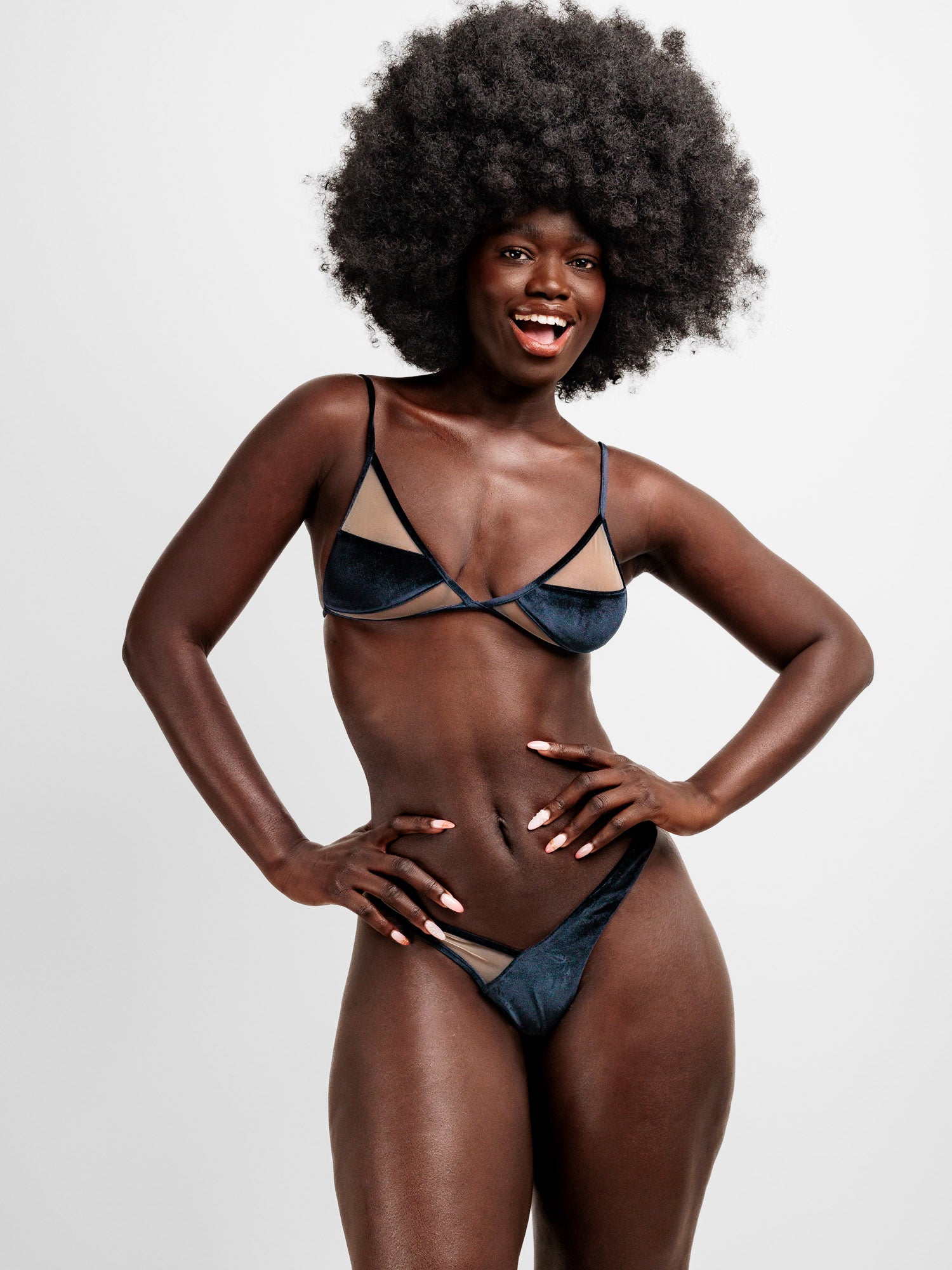 Taeda Tanga Asymétrique Noir Mesh Nude